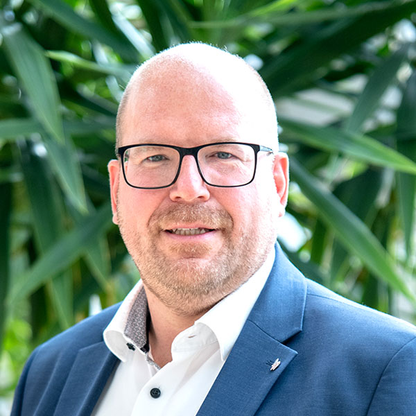 Stefan Schambach, Geschäftsführer